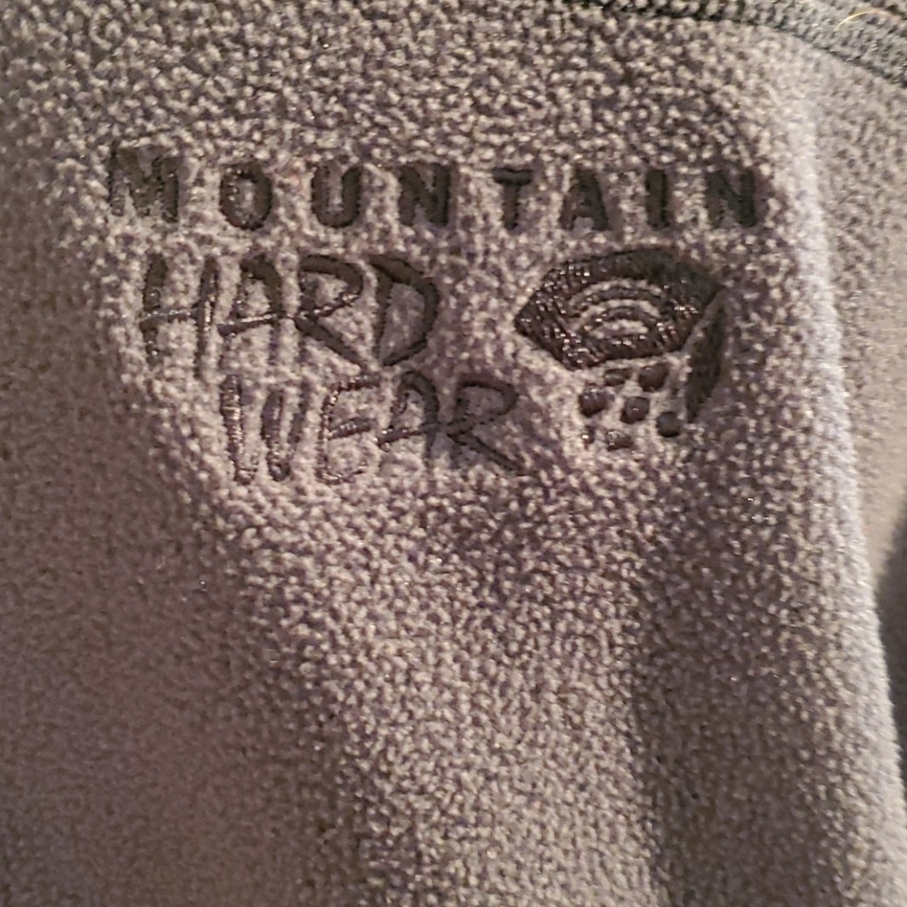 Mountain Hardware Pullover Size Large - image 2